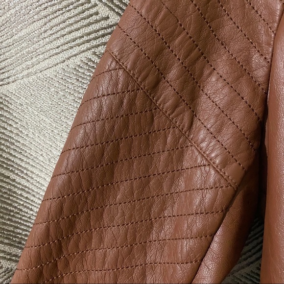 Stylish Faux Leather Jacket - Picture 3 of 7